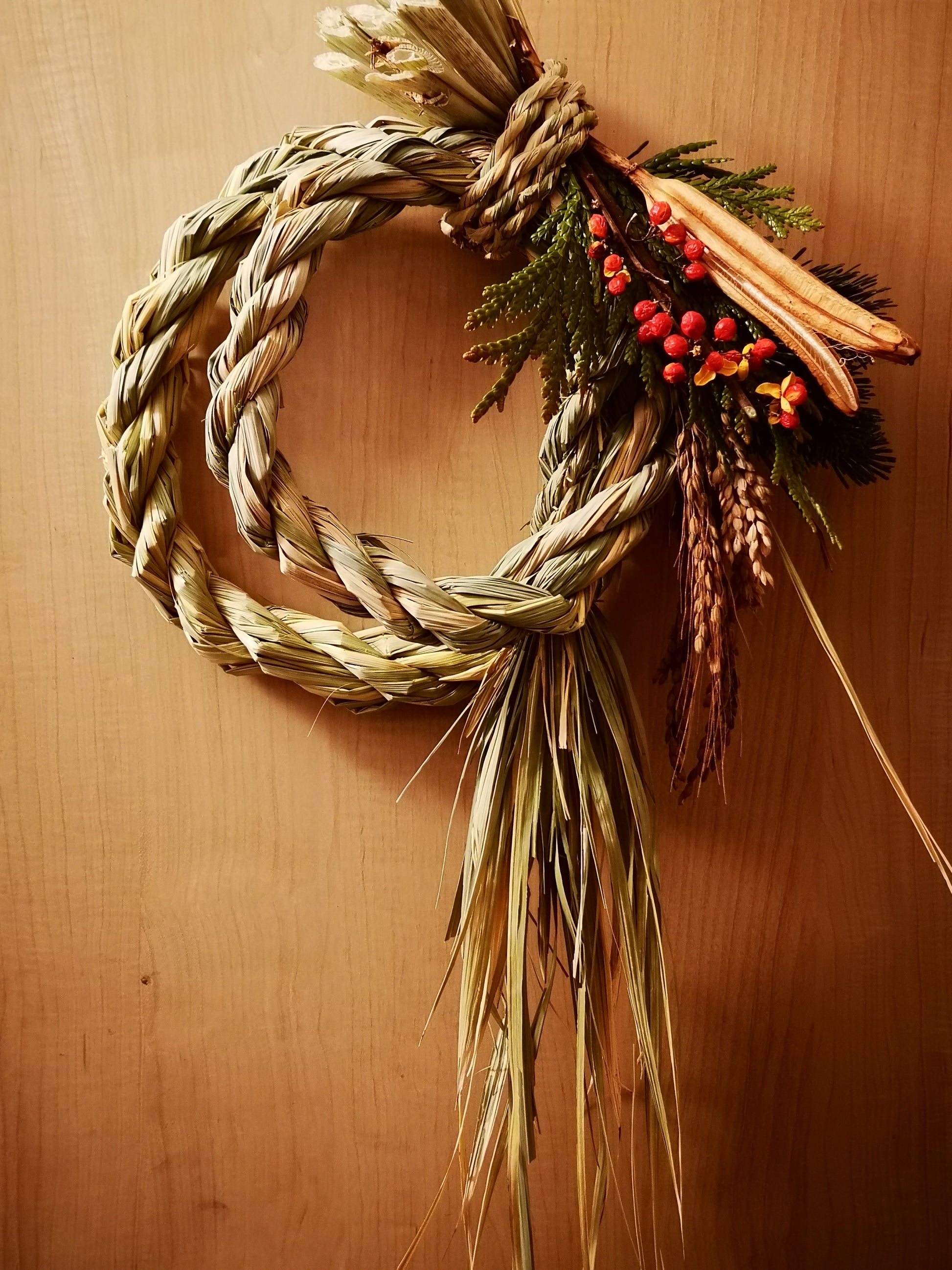 真菰と古代米の注連縄しめなわしめかざりお正月飾り新年